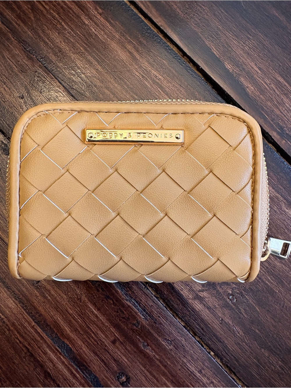 POPPY & PEONIES- Tan Woven Zip wallet